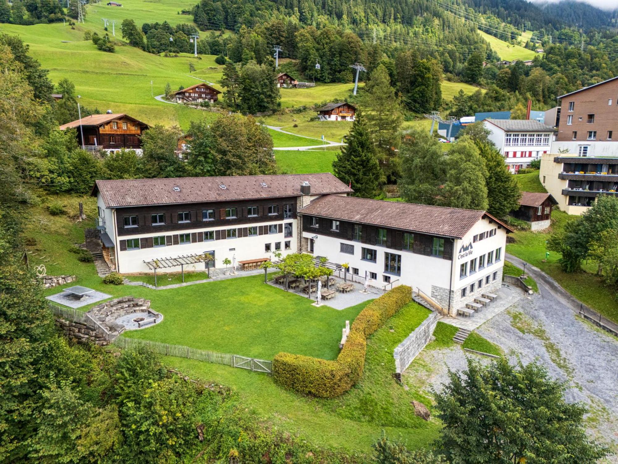 Family & Mountain Lodge C'Est La Vie Hasliberg Zewnętrze zdjęcie